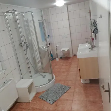 Froh Ruhig Mit Naturgarten *