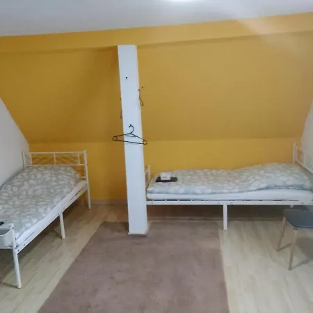 Detached Vacation For 12 Guests, Natural Garden