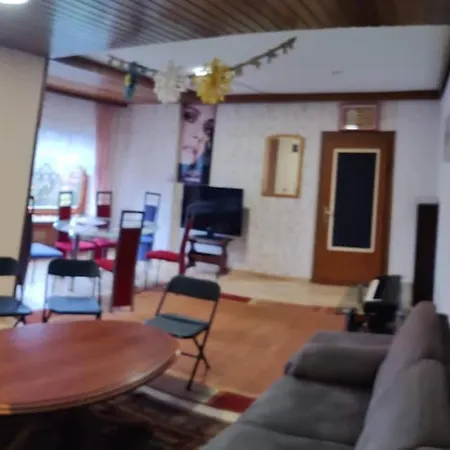 Hébergement de vacances Detached Vacation For 12 Guests, Natural Garden *