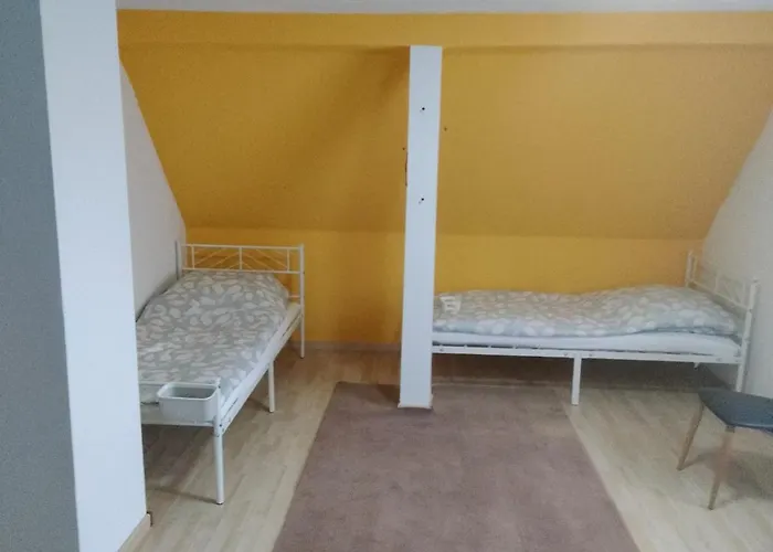 Detached Vacation For 12 Guests, Natural Garden