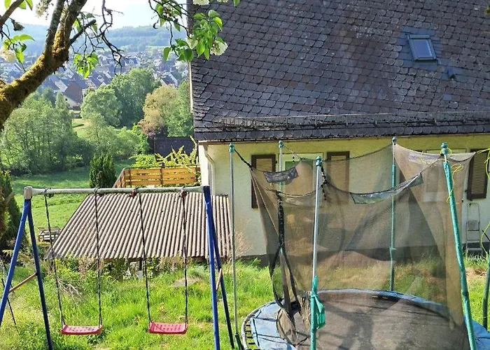 Detached Vacation For 12 Guests, Natural Garden Hébergement de vacances Dillenburg
