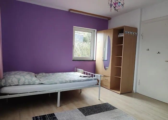 Detached Vacation For 12 Guests, Natural Garden