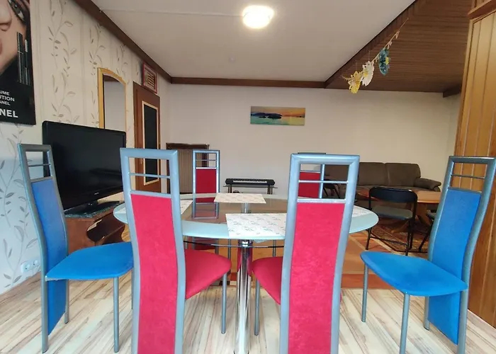 Holiday home Froh Ruhig Mit Naturgarten *