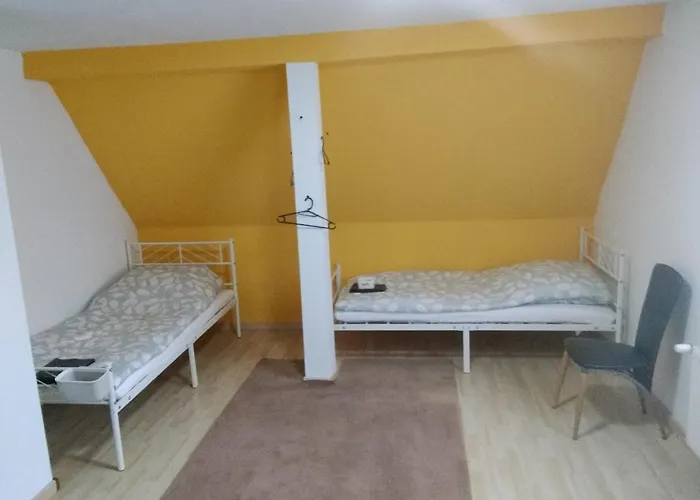 Detached Vacation For 12 Guests, Natural Garden