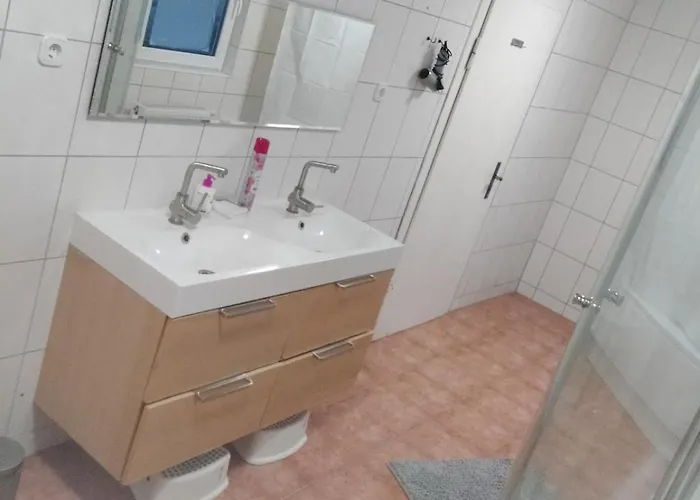 Detached Vacation For 12 Guests, Natural Garden * Dillenburg